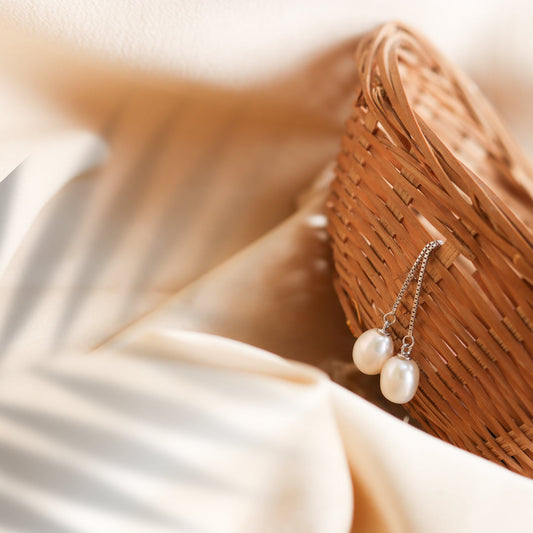 Sui Dhaga Pearl Earring